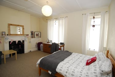 5 bed house, Plym Street, Greenbank, Plymouth, PL48NS - Image 3